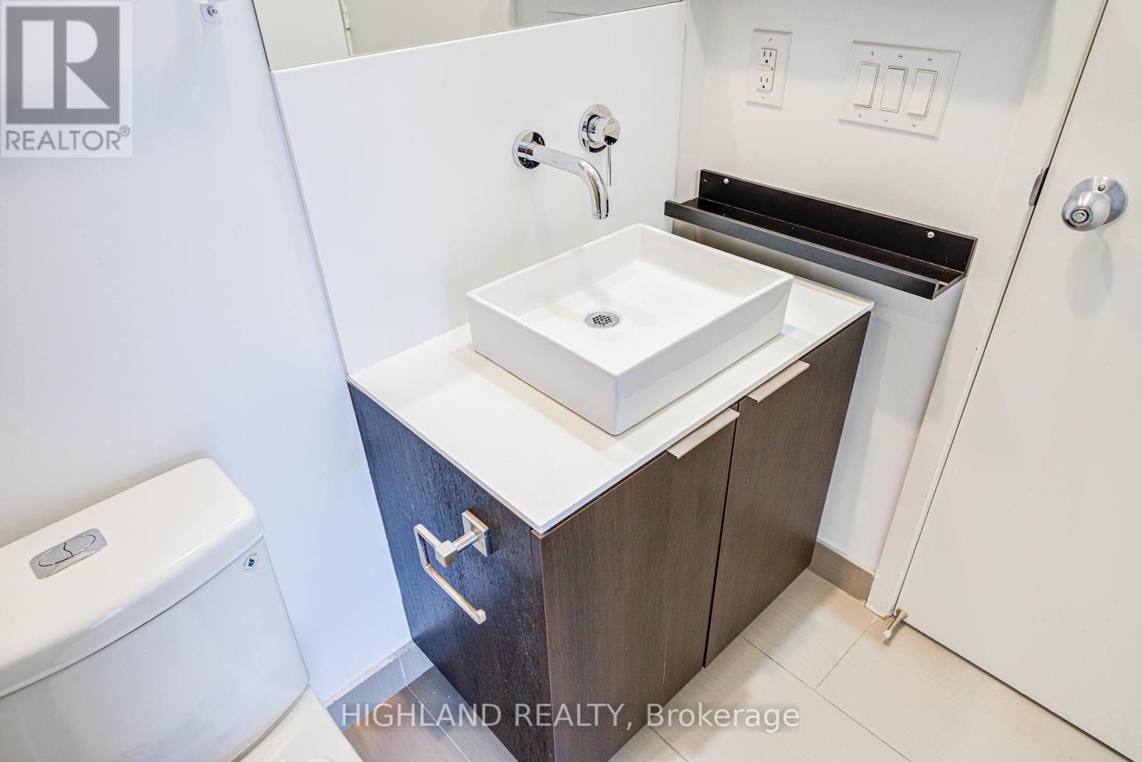 3004 - 159 Dundas Street E, Toronto, Ontario  M5B 0A9 - Photo 22 - C12068106
