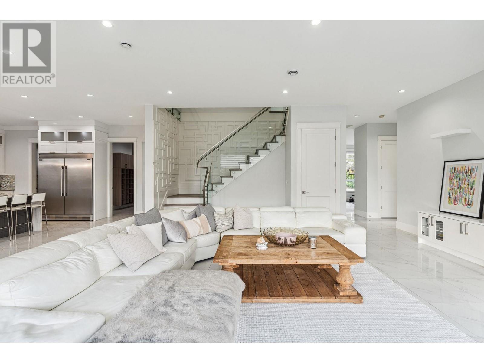 Property at 338 MUNDY STREET image 3