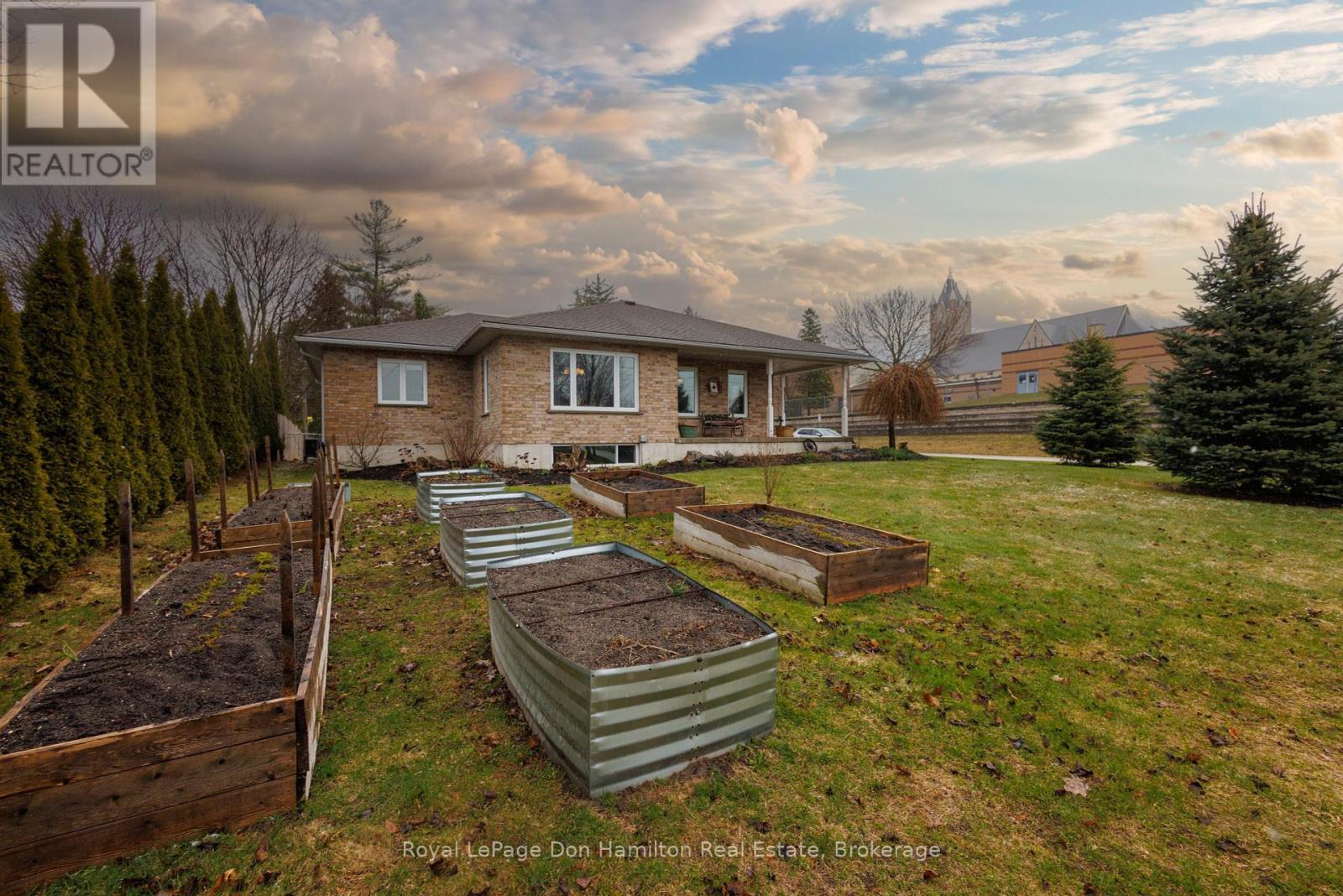 4 Louis Street, South Bruce, Ontario  N0G 2J0 - Photo 41 - X12068154