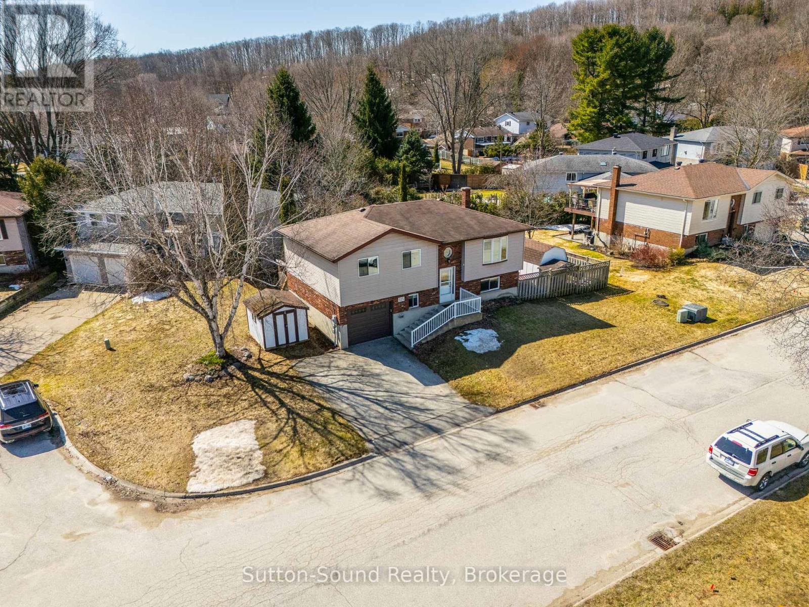 525 2nd St W, Owen Sound, Ontario  N4K 6R6 - Photo 45 - X12068163