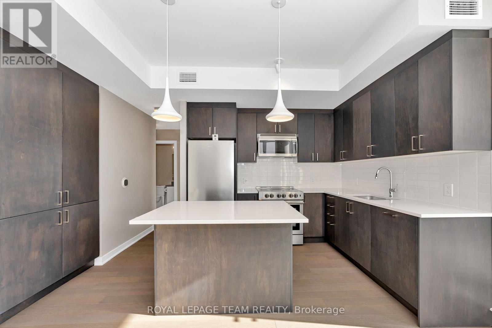 306 - 360 Deschatelets Avenue, Ottawa, Ontario  K1S 5Y1 - Photo 9 - X12068168