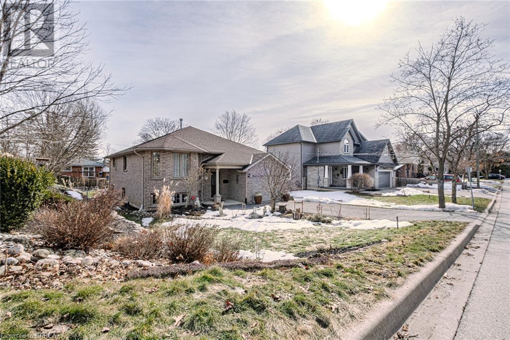 Property at 52 AMELIA Street image 4