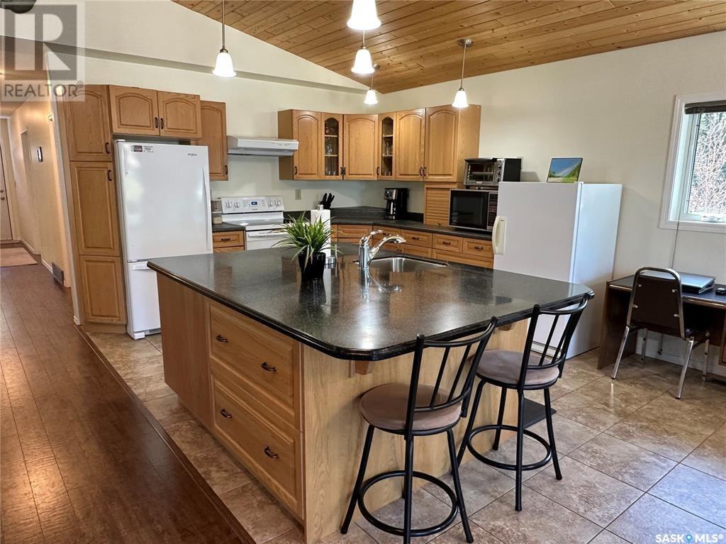 1103 East Trout Drive, East Trout Lake, Saskatchewan  S0J 2J0 - Photo 3 - SK002068