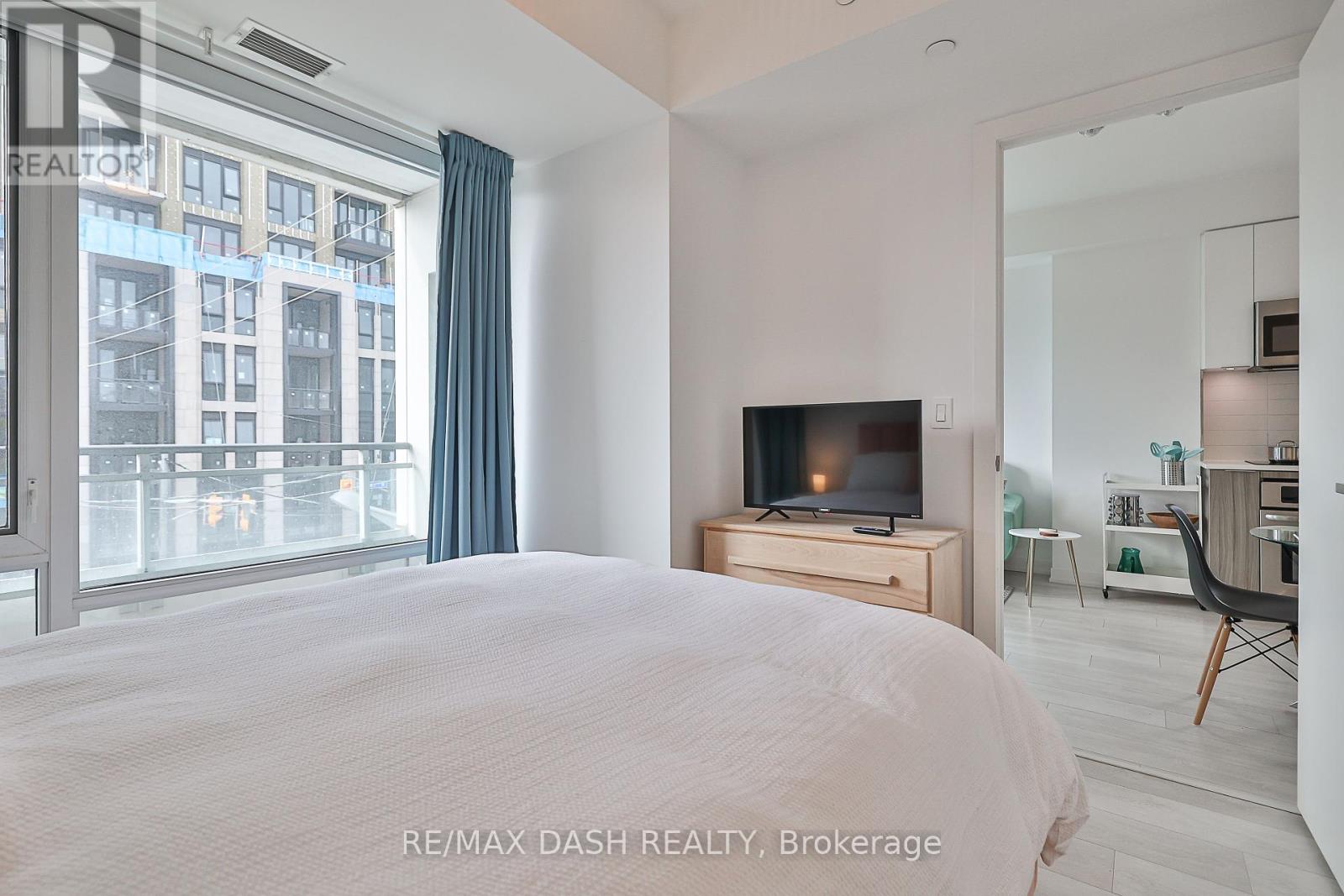 215 - 223 St. Clair Avenue W, Toronto, Ontario  M4V 1R3 - Photo 25 - C12068109