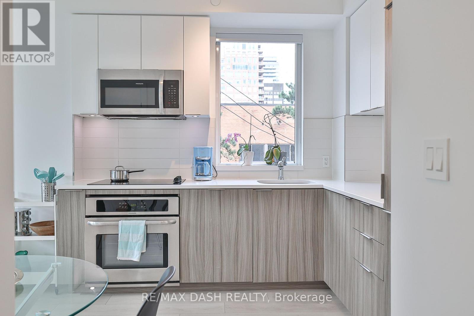 215 - 223 St. Clair Avenue W, Toronto, Ontario  M4V 1R3 - Photo 7 - C12068109