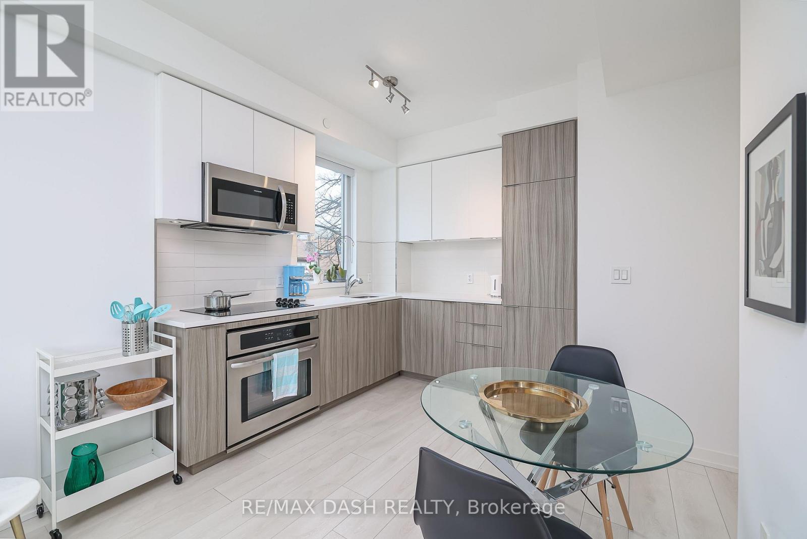 215 - 223 St. Clair Avenue W, Toronto, Ontario  M4V 1R3 - Photo 8 - C12068109