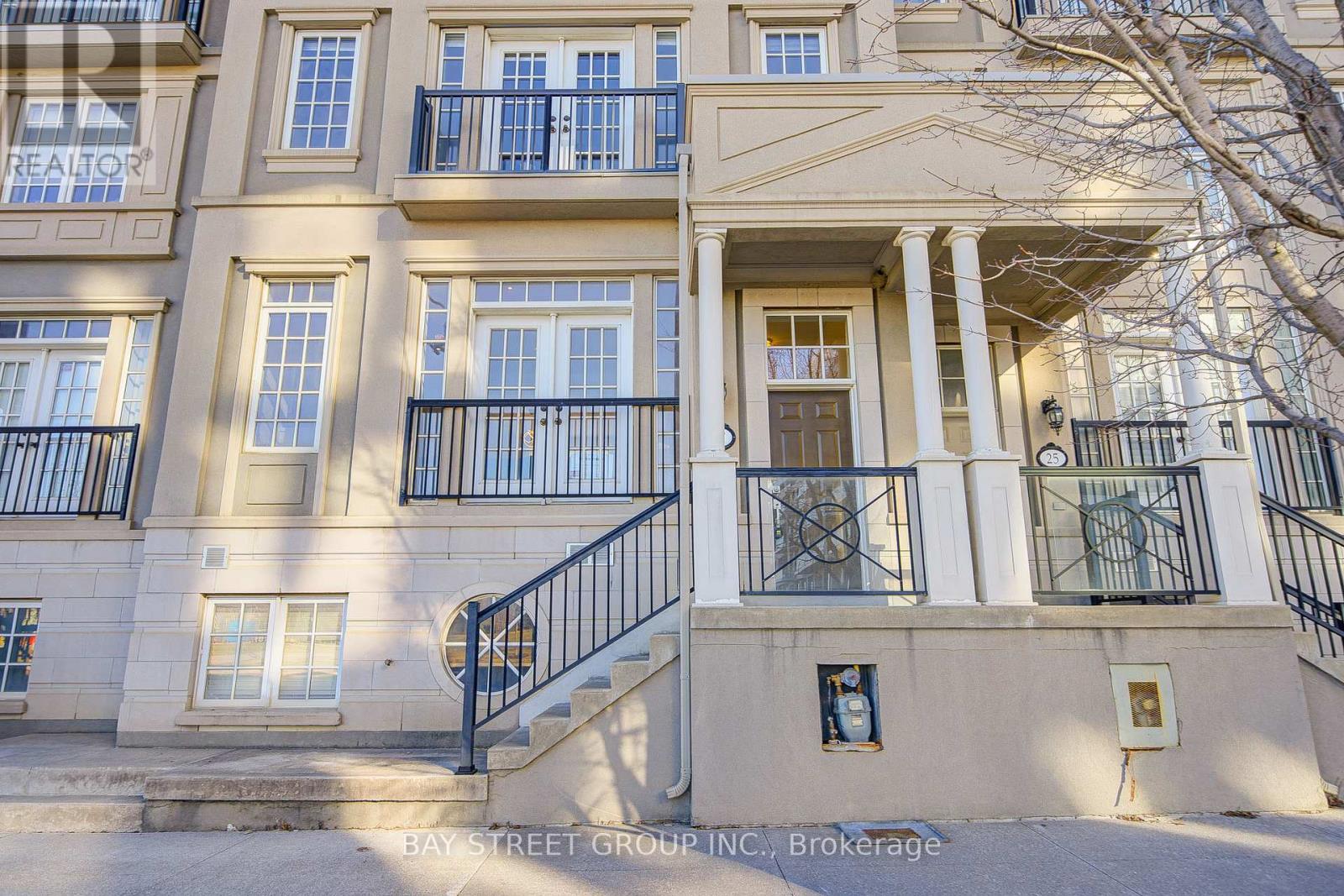 Property at 27 ROUGE VALLEY DRIVE W image 2