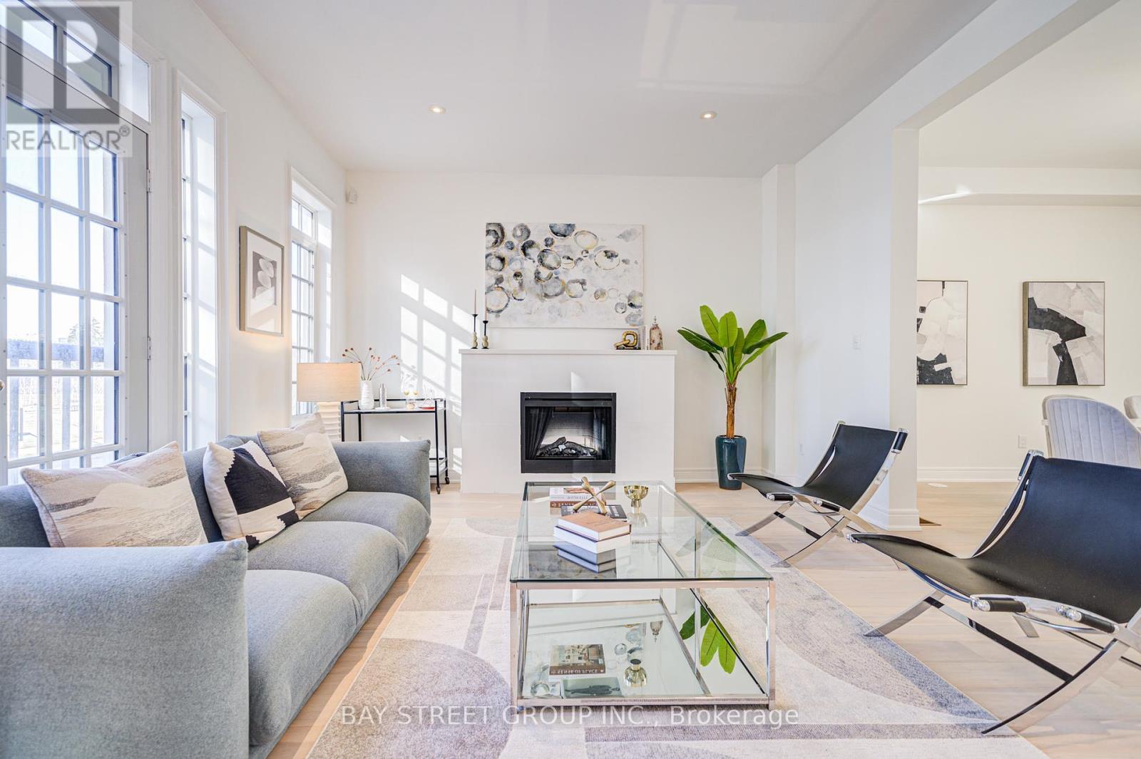 27 Rouge Valley Drive W, Markham, Ontario  L6G 0C1 - Photo 6 - N12068130