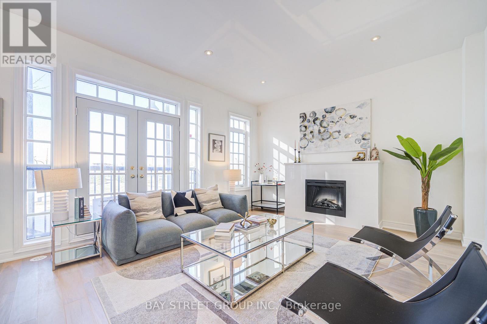 27 Rouge Valley Drive W, Markham, Ontario  L6G 0C1 - Photo 7 - N12068130