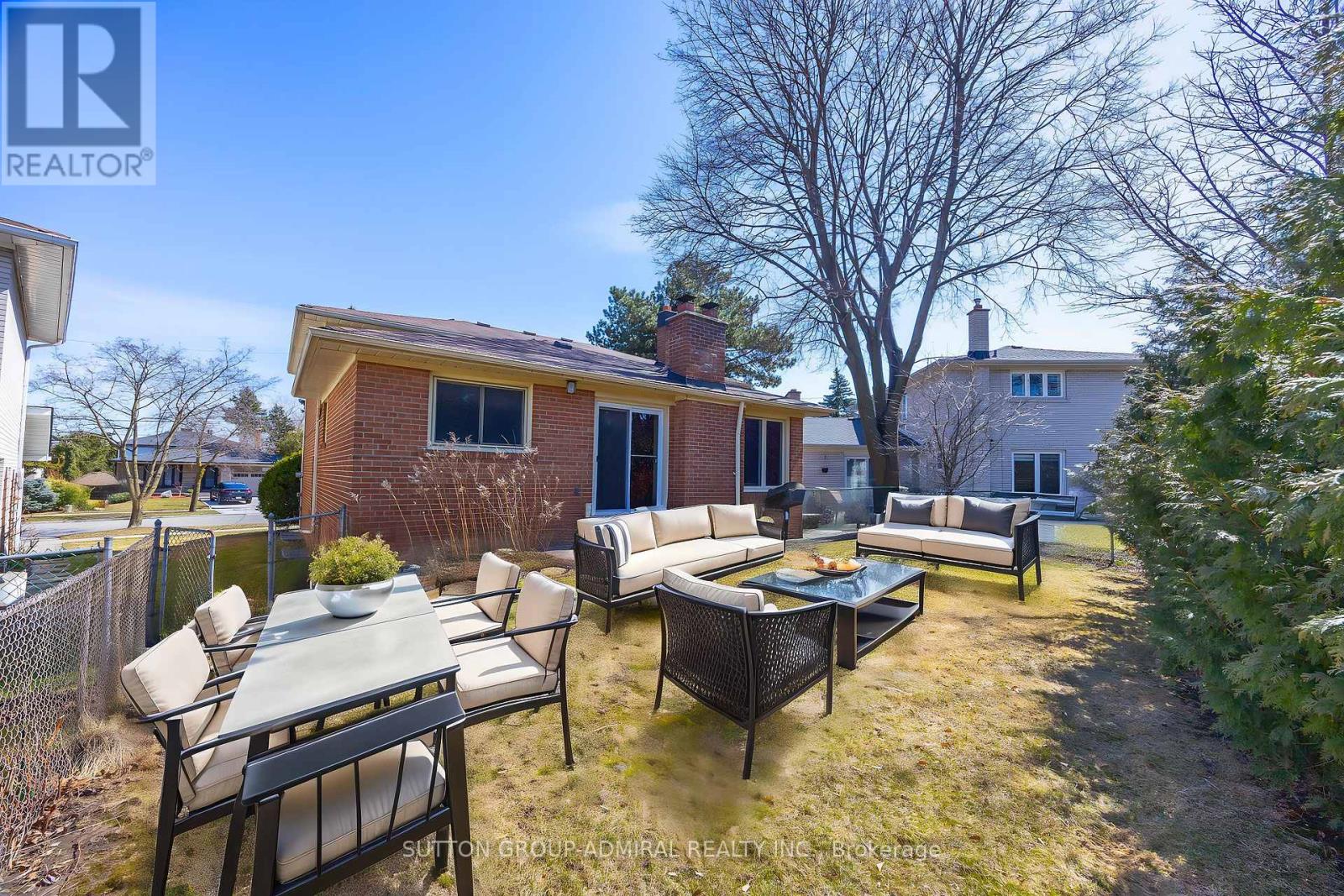 20 Mango Drive, Toronto, Ontario  M2K 2G1 - Photo 43 - C12068156