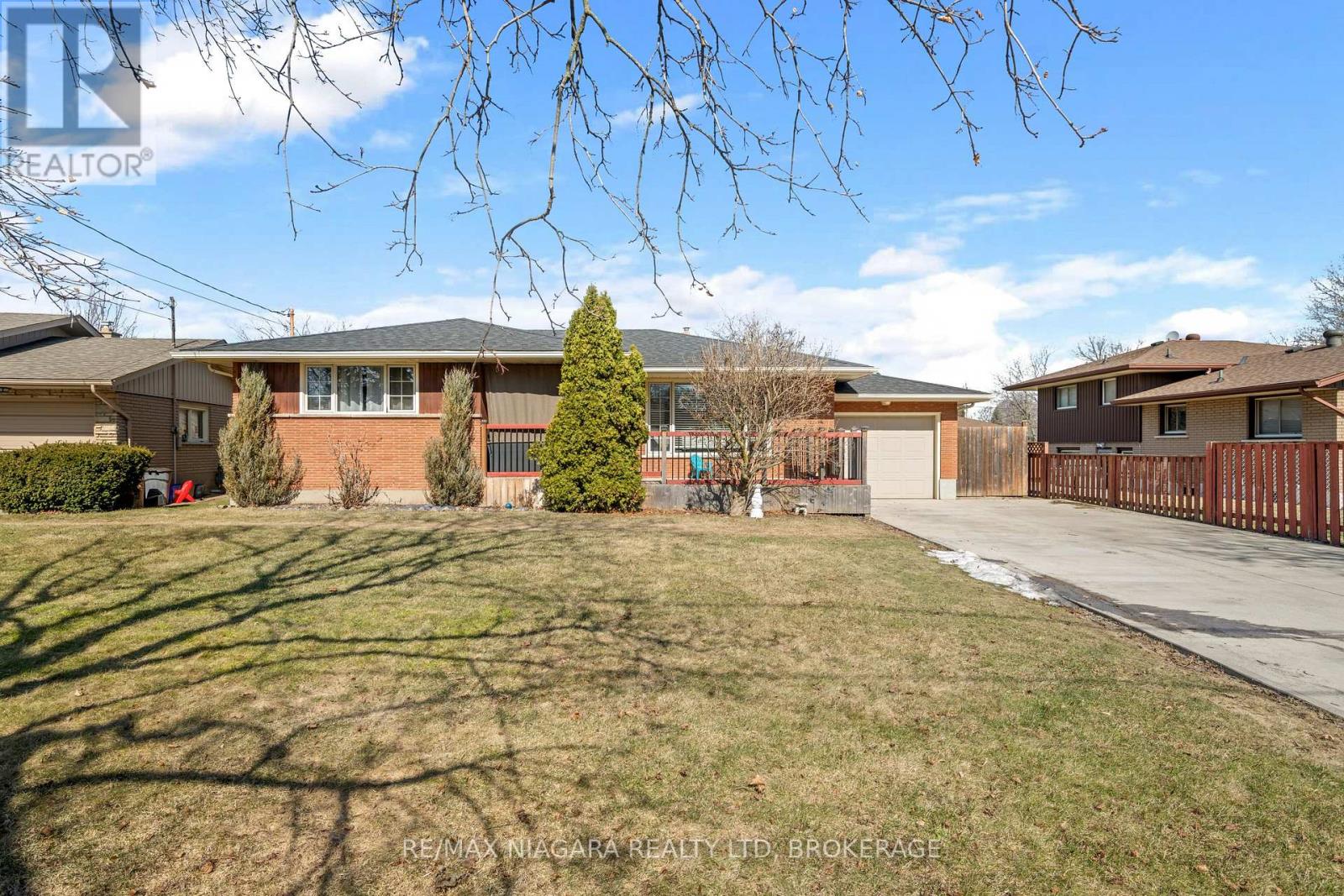 Property at 39 VIKING DRIVE image 1