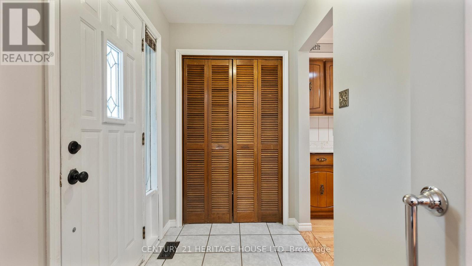 Property at 195 PARIS ROAD image 4