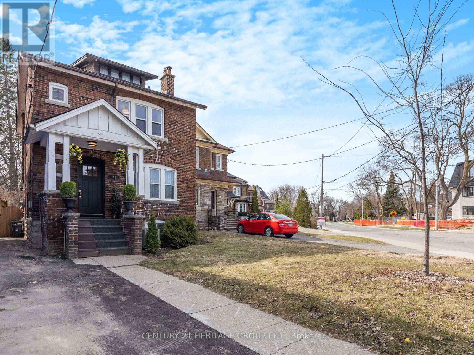 Property at 49 YONGE BOULEVARD image 2