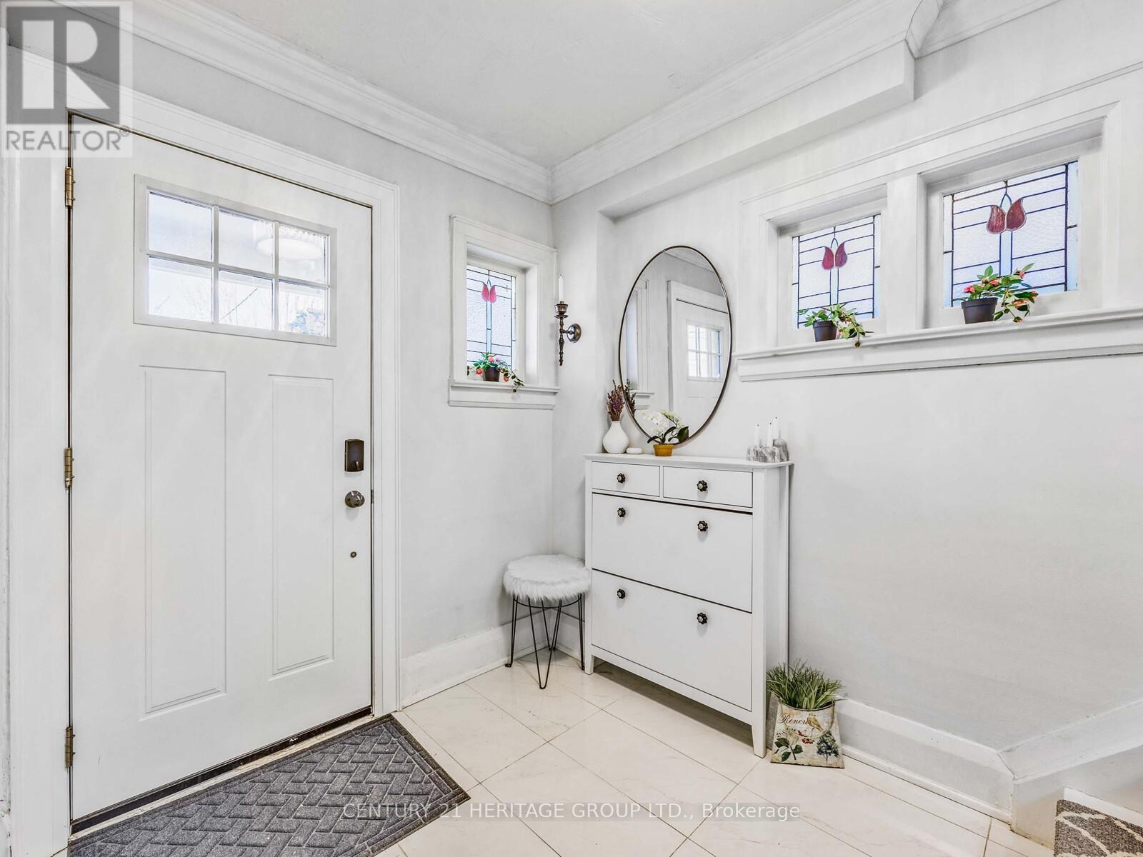 Property at 49 YONGE BOULEVARD image 3