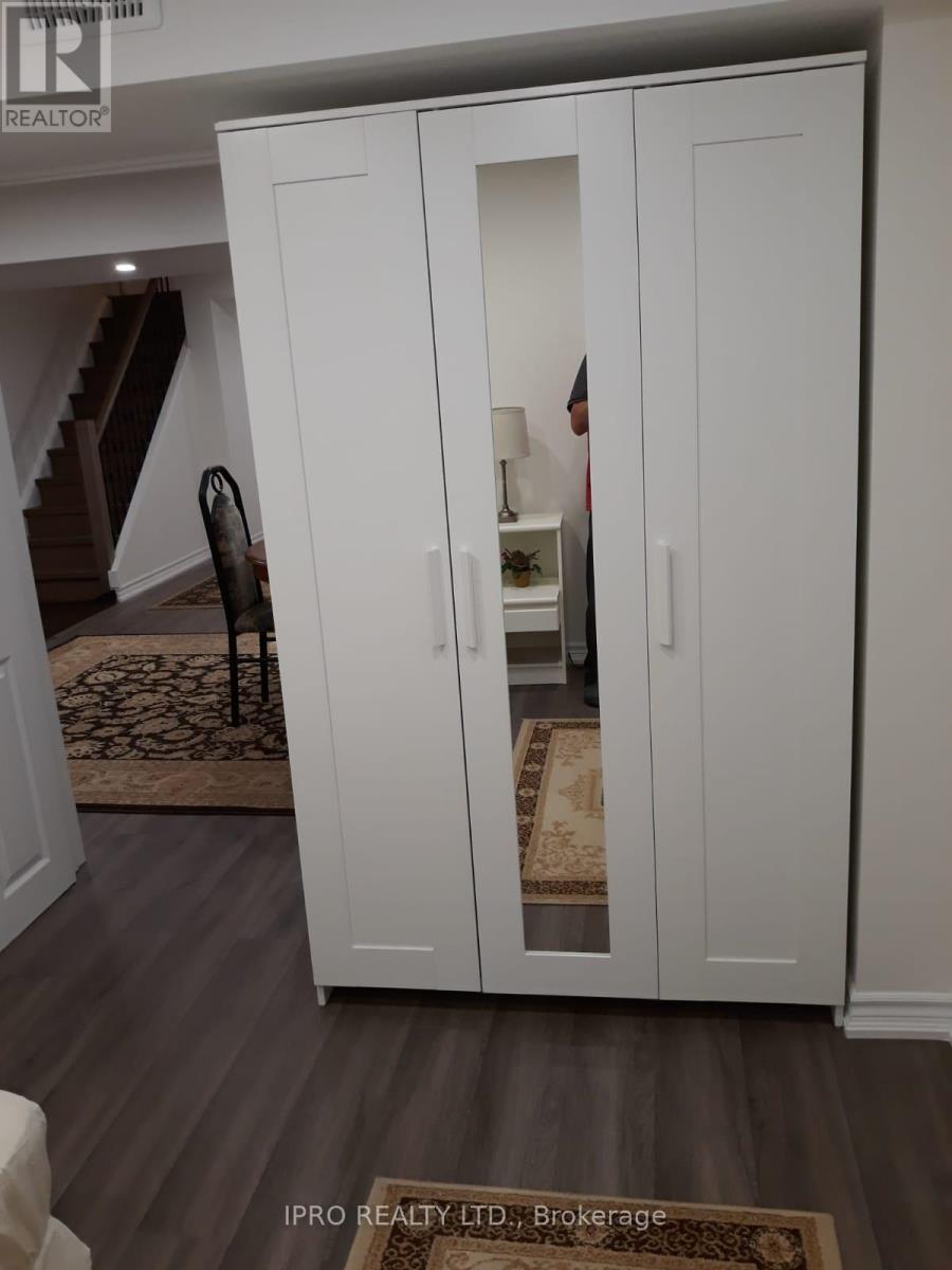 Bsmt - 4039 Coachman Circle, Mississauga, Ontario  L5M 6Y5 - Photo 11 - W12066322