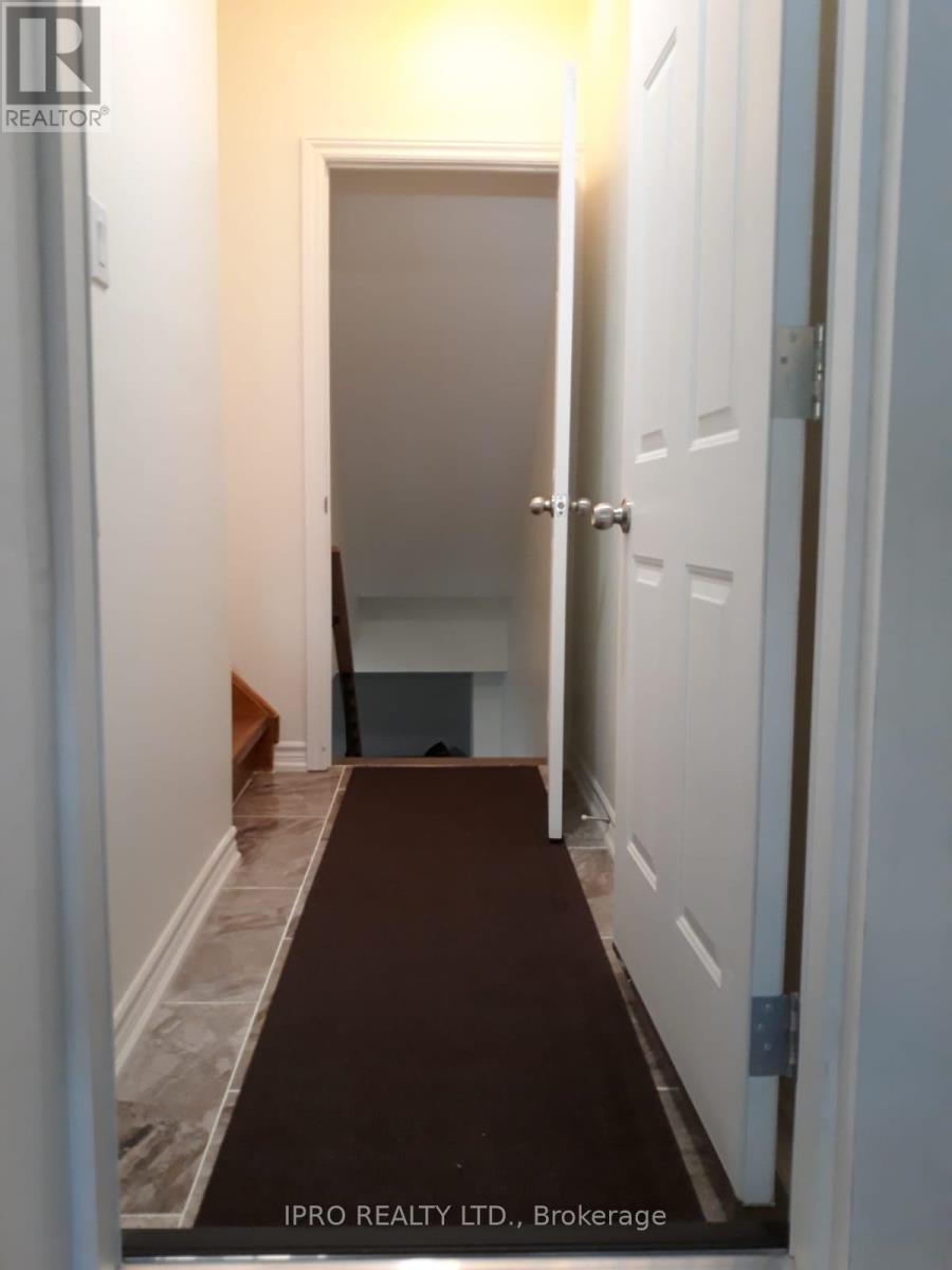 Bsmt - 4039 Coachman Circle, Mississauga, Ontario  L5M 6Y5 - Photo 17 - W12066322