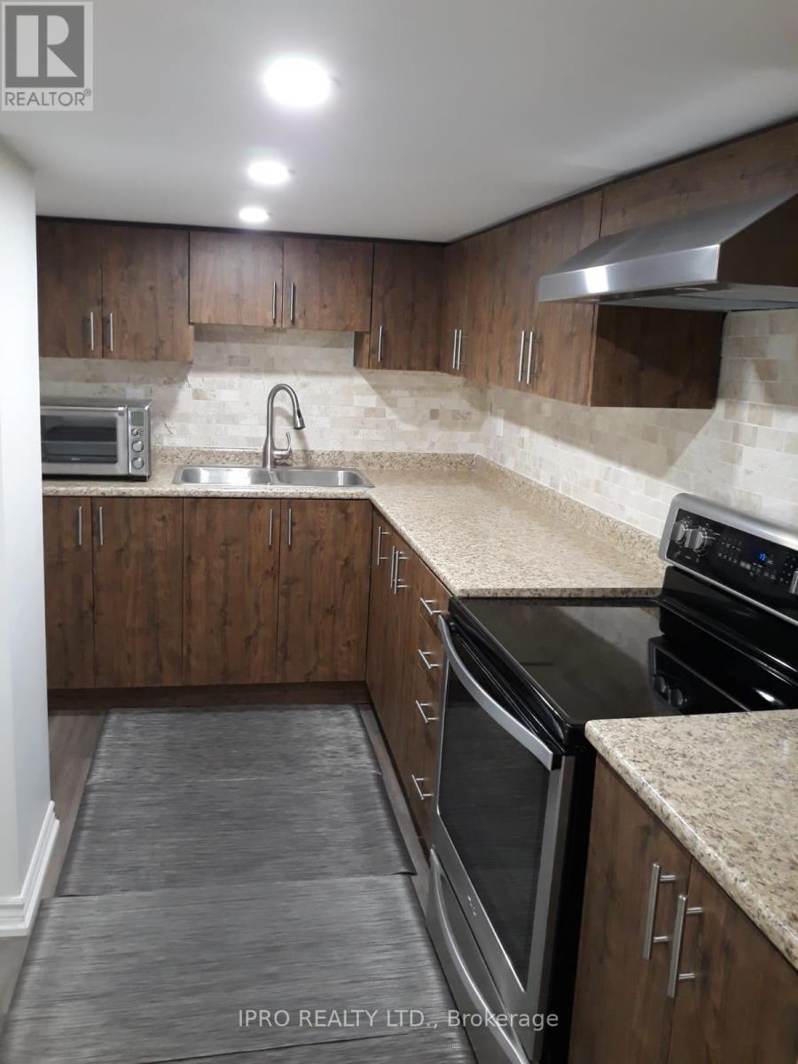 Bsmt - 4039 Coachman Circle, Mississauga, Ontario  L5M 6Y5 - Photo 2 - W12066322
