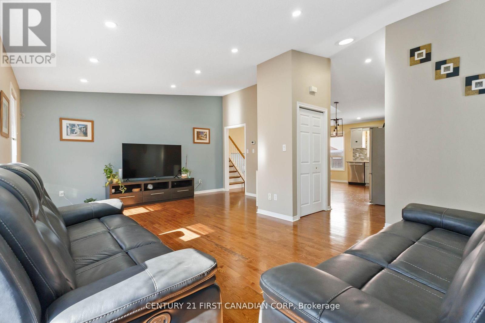 Property at 256 WHITESANDS DRIVE image 1