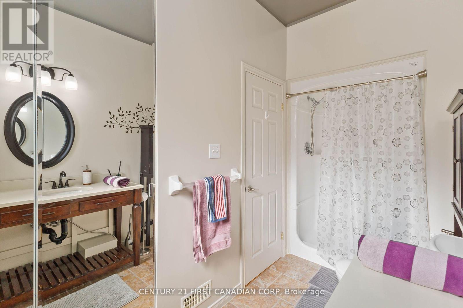 256 White Sands Drive, London South, Ontario  N6M 1H9 - Photo 25 - X12068232