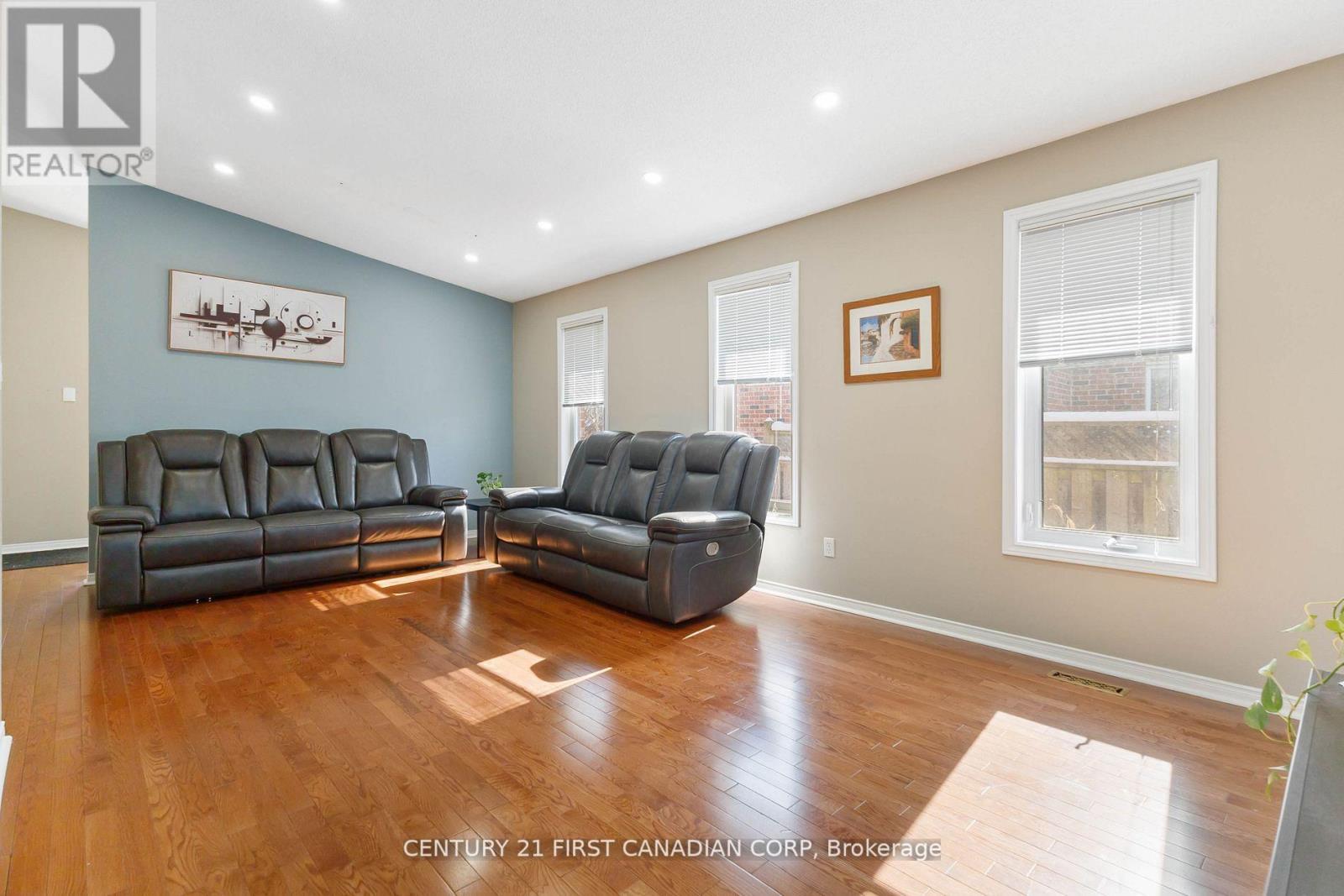 256 White Sands Drive, London South, Ontario  N6M 1H9 - Photo 9 - X12068232