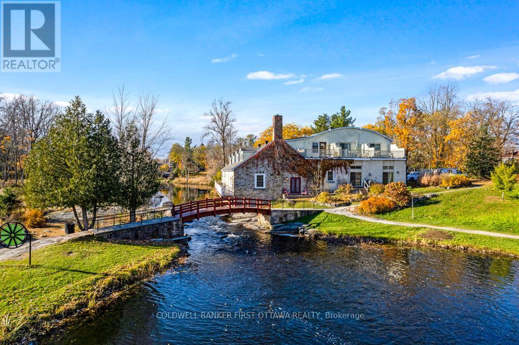 5b Lewis Street, Perth, Ontario  K7H 1M6 - Photo 1 - X12068254