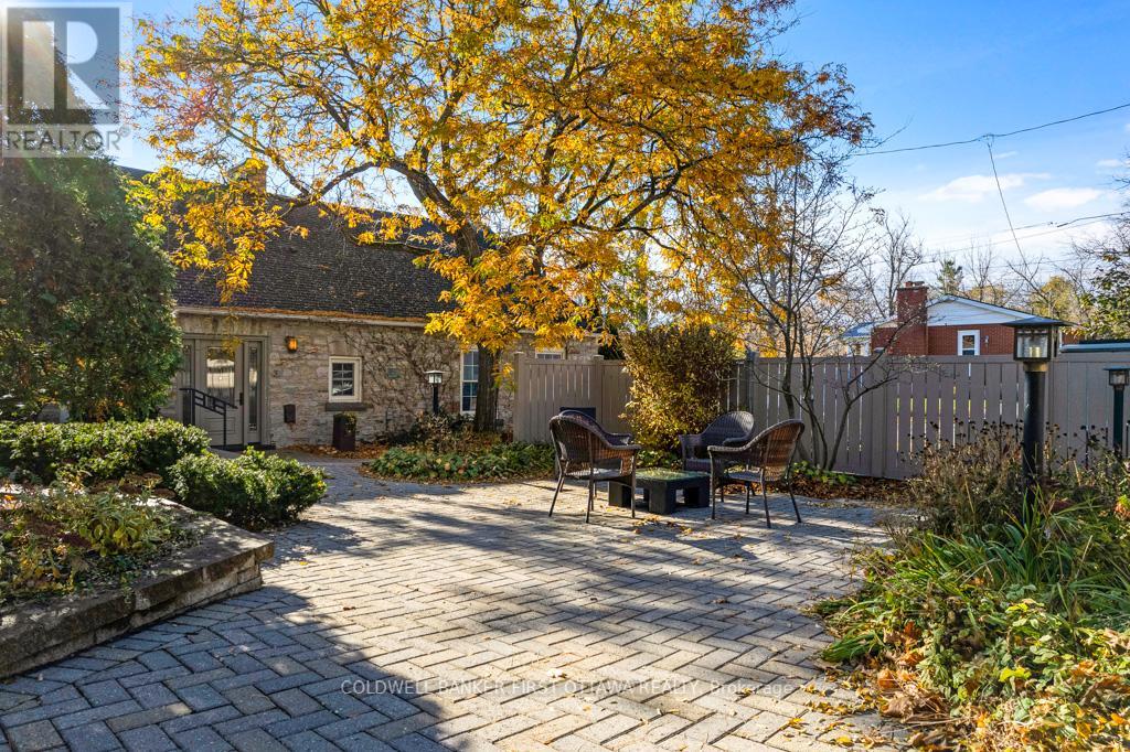 5b Lewis Street, Perth, Ontario  K7H 1M6 - Photo 4 - X12068254