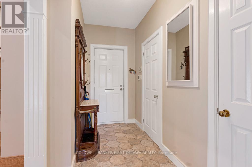 5b Lewis Street, Perth, Ontario  K7H 1M6 - Photo 5 - X12068254