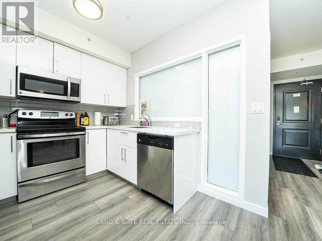 102 - 1291 Gordon Street, Guelph, Ontario  N1G 5H7 - Photo 2 - X12068326