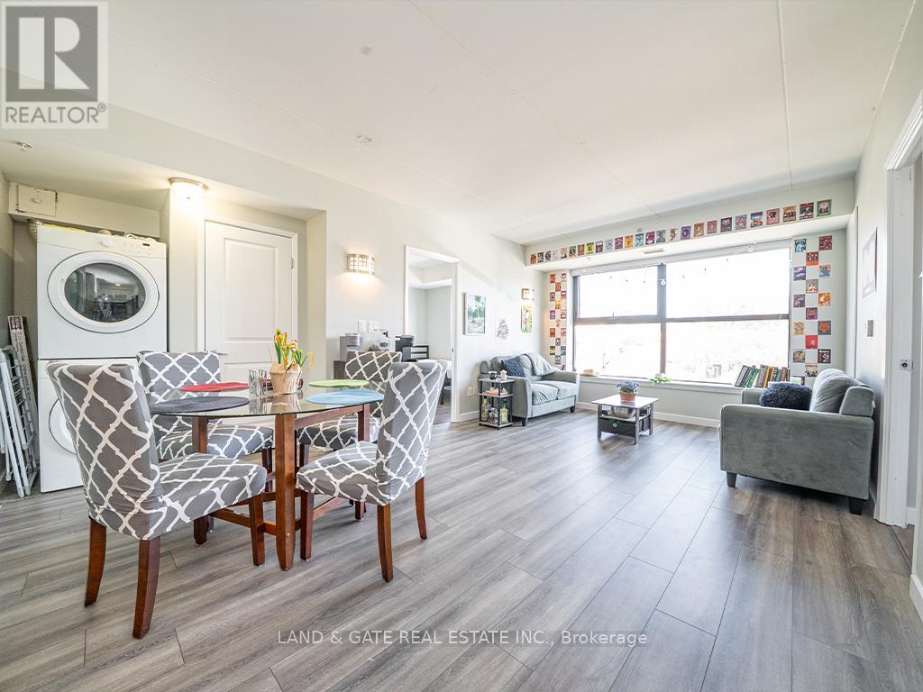 102 - 1291 Gordon Street, Guelph, Ontario  N1G 5H7 - Photo 4 - X12068326