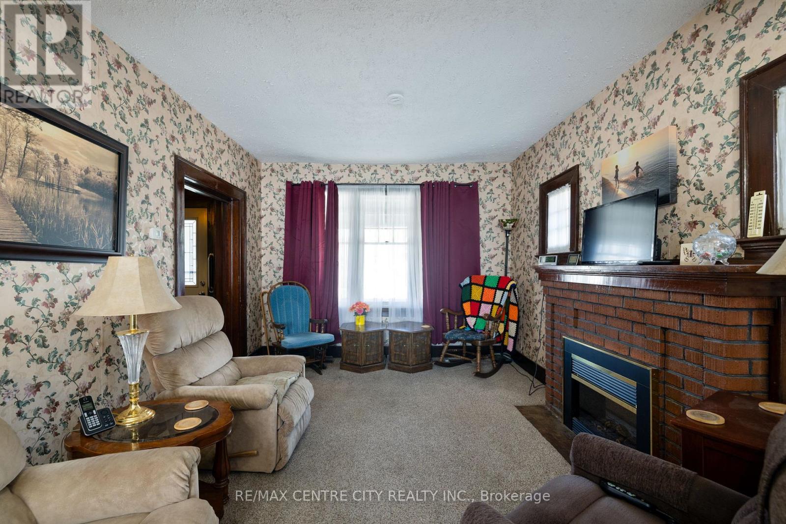 Property at 14 JAMES STREET image 5