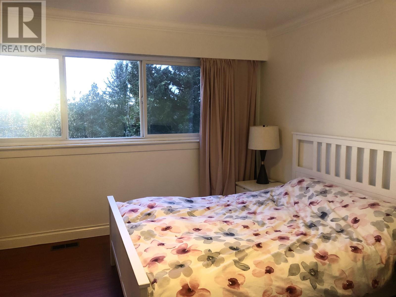 Listing Picture 5 of 25 : 6722 KNEALE PLACE, Burnaby / 本拿比 - 魯藝地產 Yvonne Lu Group - MLS Medallion Club Member