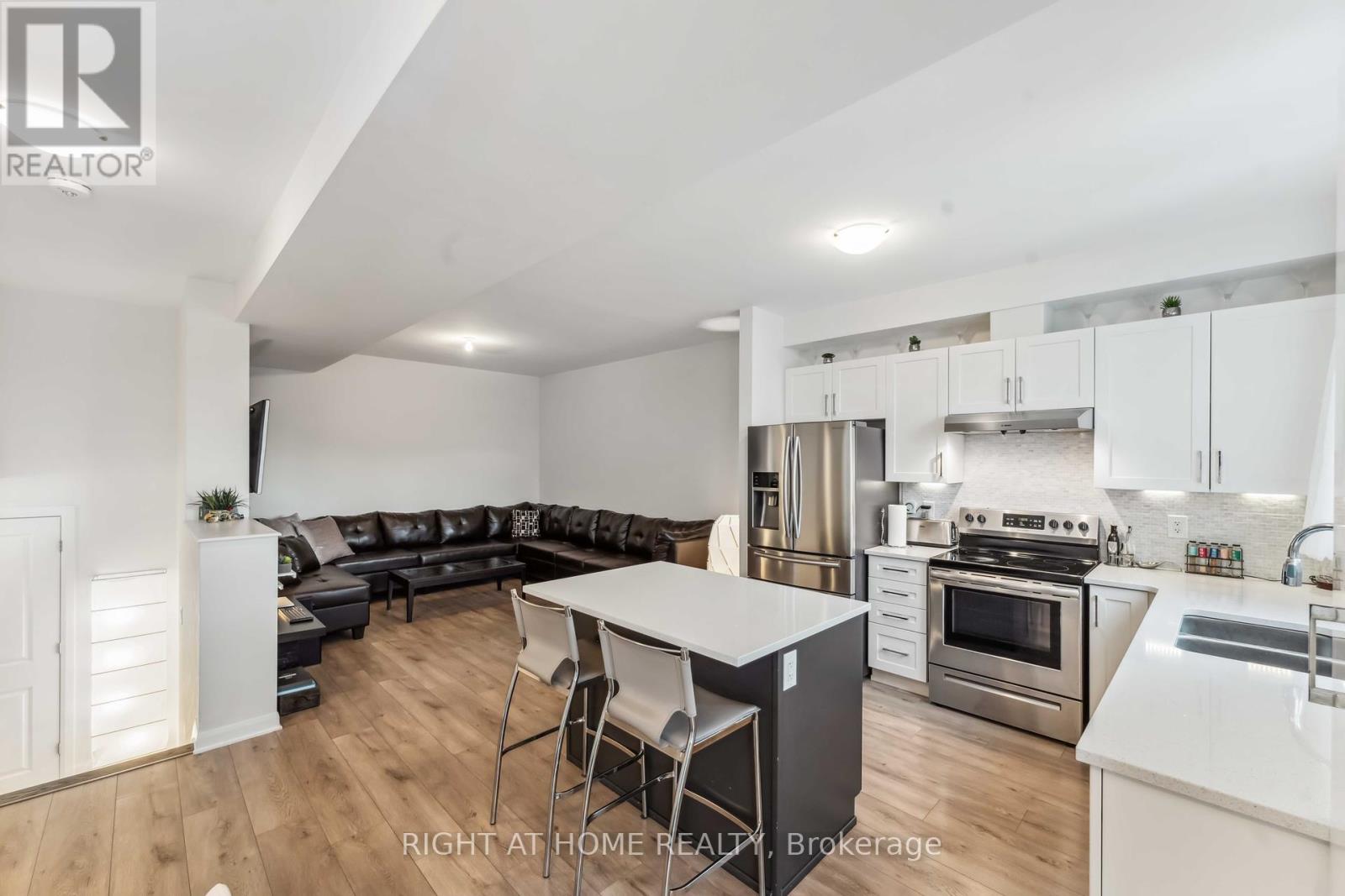 167 Attwell Private, Ottawa, Ontario  K2K 0P6 - Photo 11 - X12068317