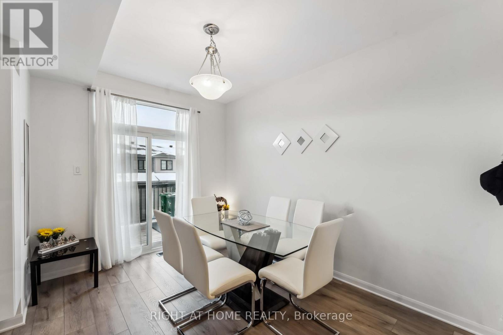 167 Attwell Private, Ottawa, Ontario  K2K 0P6 - Photo 5 - X12068317
