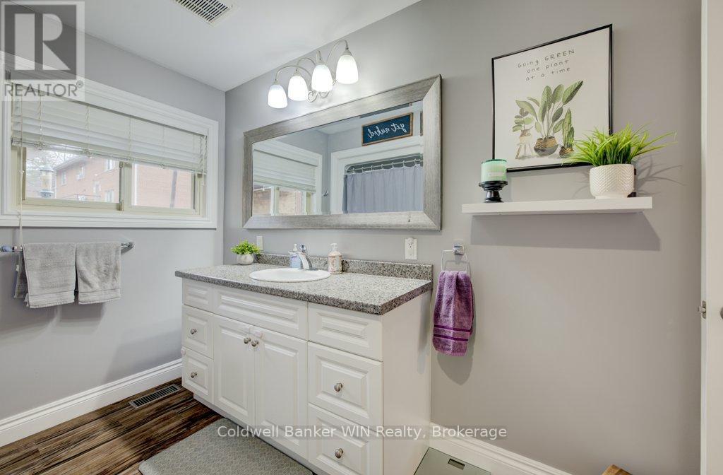 289 Birmingham Street E, Wellington North, Ontario  N0G 2L2 - Photo 15 - X12068306