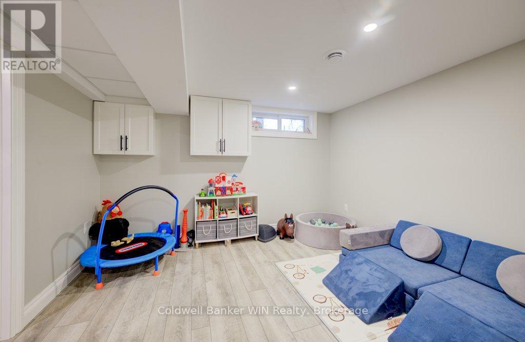 289 Birmingham Street E, Wellington North, Ontario  N0G 2L2 - Photo 27 - X12068306