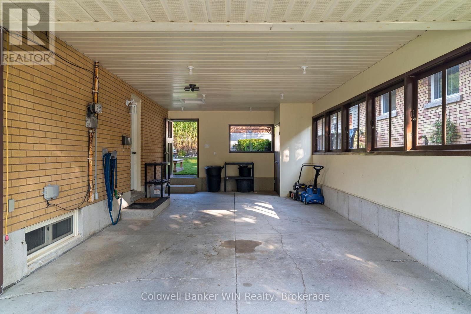 289 Birmingham Street E, Wellington North, Ontario  N0G 2L2 - Photo 31 - X12068306