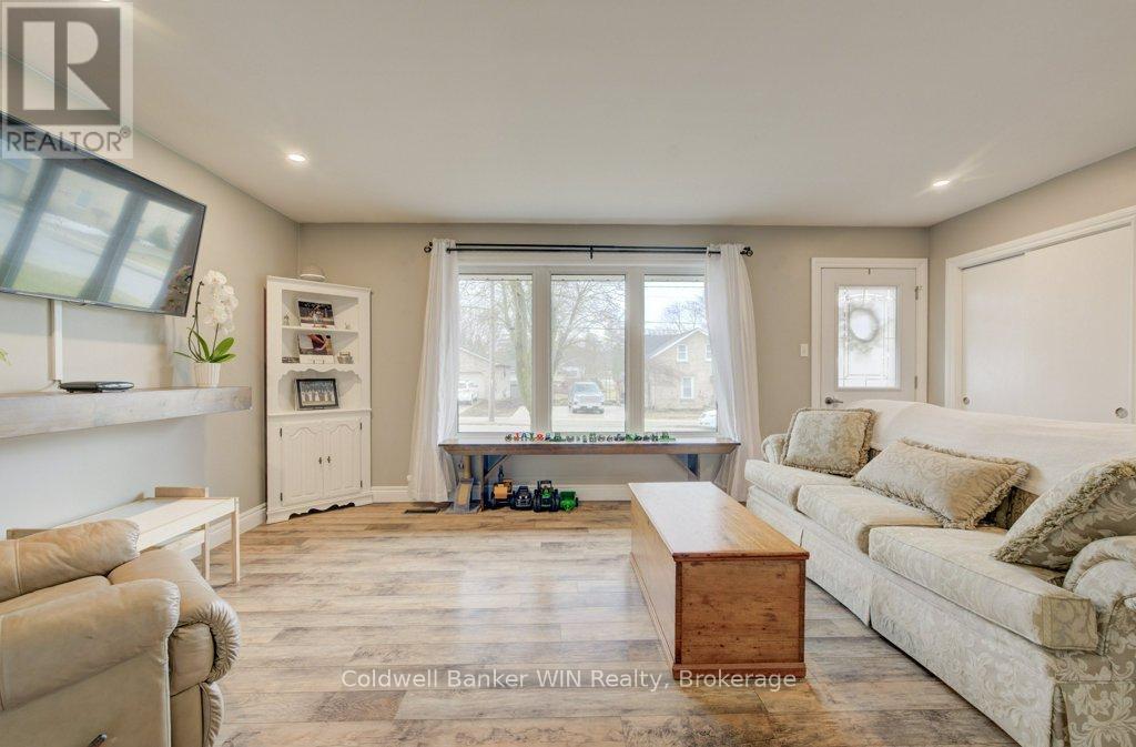 289 Birmingham Street E, Wellington North, Ontario  N0G 2L2 - Photo 6 - X12068306