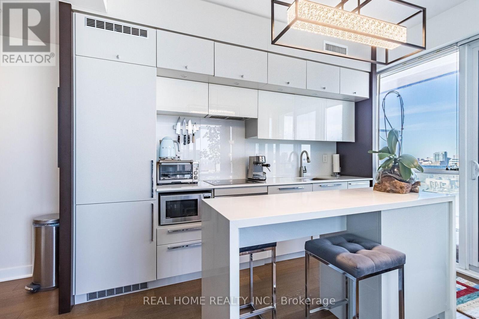 3408 - 15 Grenville Street, Toronto, Ontario  M4Y 0B9 - Photo 12 - C12068312