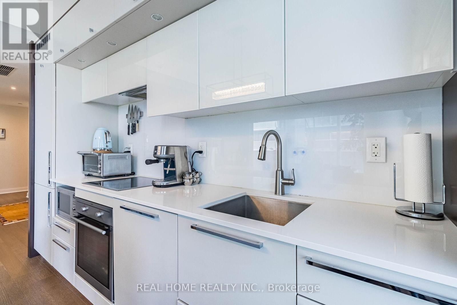 3408 - 15 Grenville Street, Toronto, Ontario  M4Y 0B9 - Photo 14 - C12068312