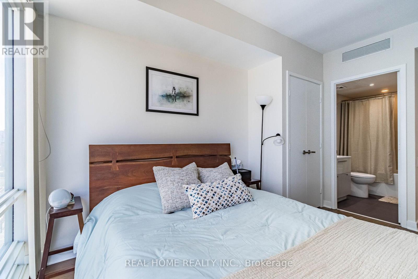 3408 - 15 Grenville Street, Toronto, Ontario  M4Y 0B9 - Photo 24 - C12068312