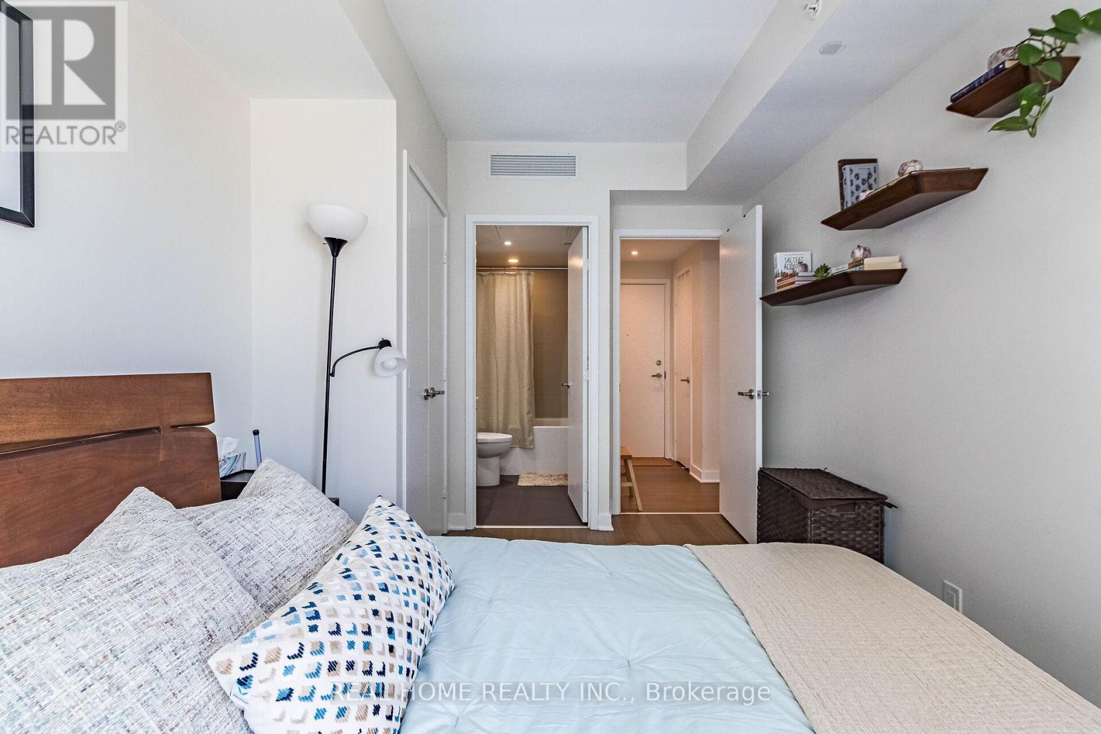3408 - 15 Grenville Street, Toronto, Ontario  M4Y 0B9 - Photo 25 - C12068312