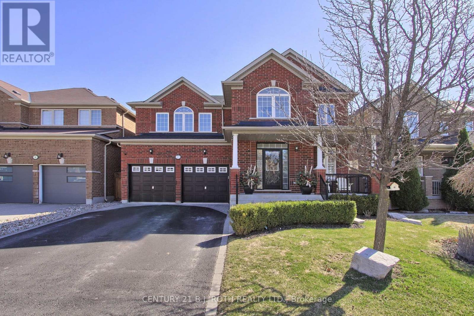 Property at 27 NICKLAUS DRIVE image 1