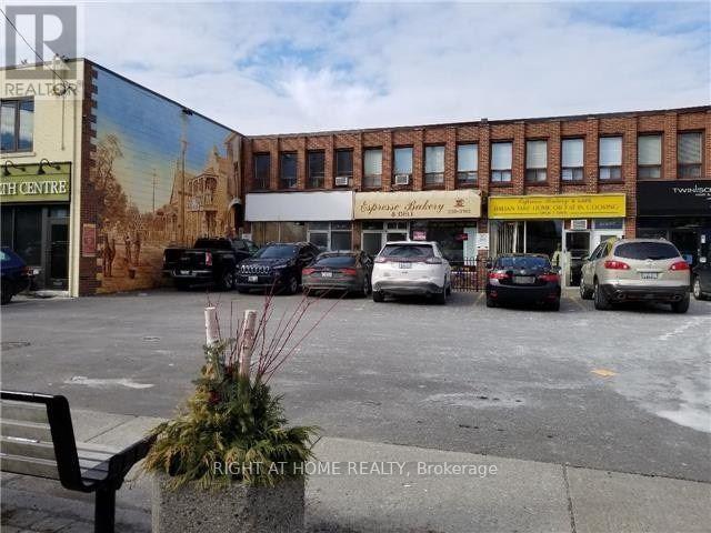 Upper - 4978 Dundas Street W, Toronto, Ontario  M9A 1B7 - Photo 2 - W12068290