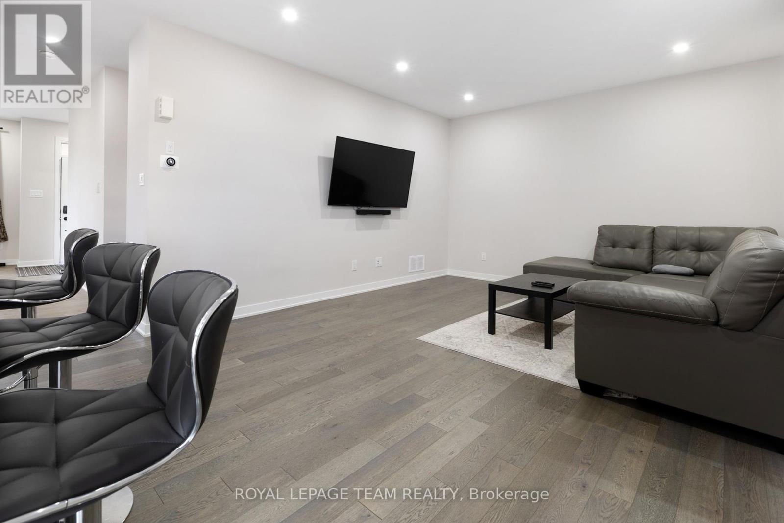 300 Appalachian Circle, Ottawa, Ontario  K2J 6X2 - Photo 8 - X12067995