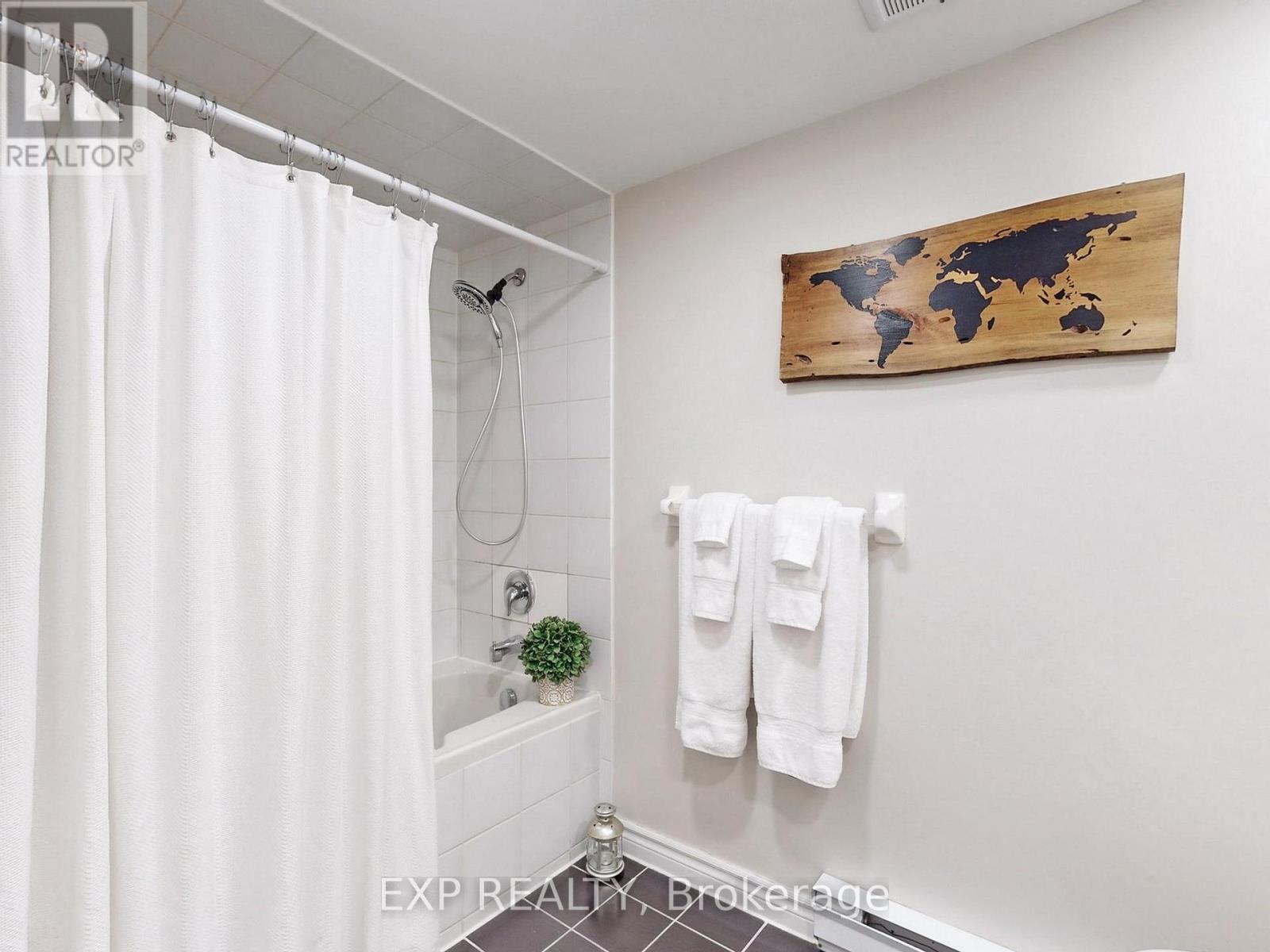 215 - 120 Fairway Court, Blue Mountains, Ontario  L9Y 0P8 - Photo 27 - X12068316