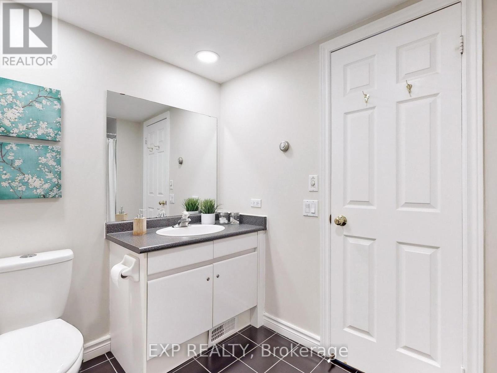 215 - 120 Fairway Court, Blue Mountains, Ontario  L9Y 0P8 - Photo 28 - X12068316