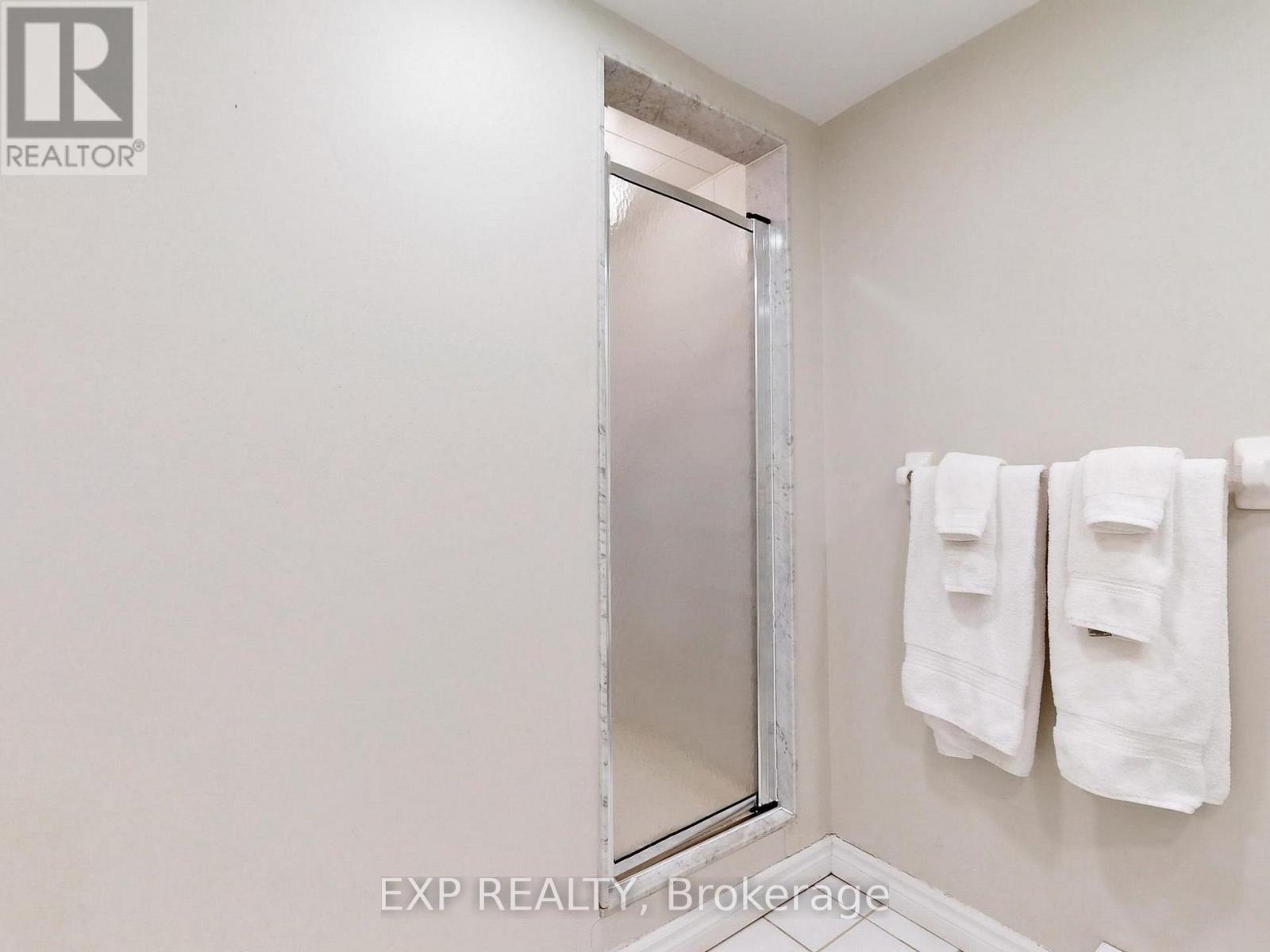 215 - 120 Fairway Court, Blue Mountains, Ontario  L9Y 0P8 - Photo 32 - X12068316