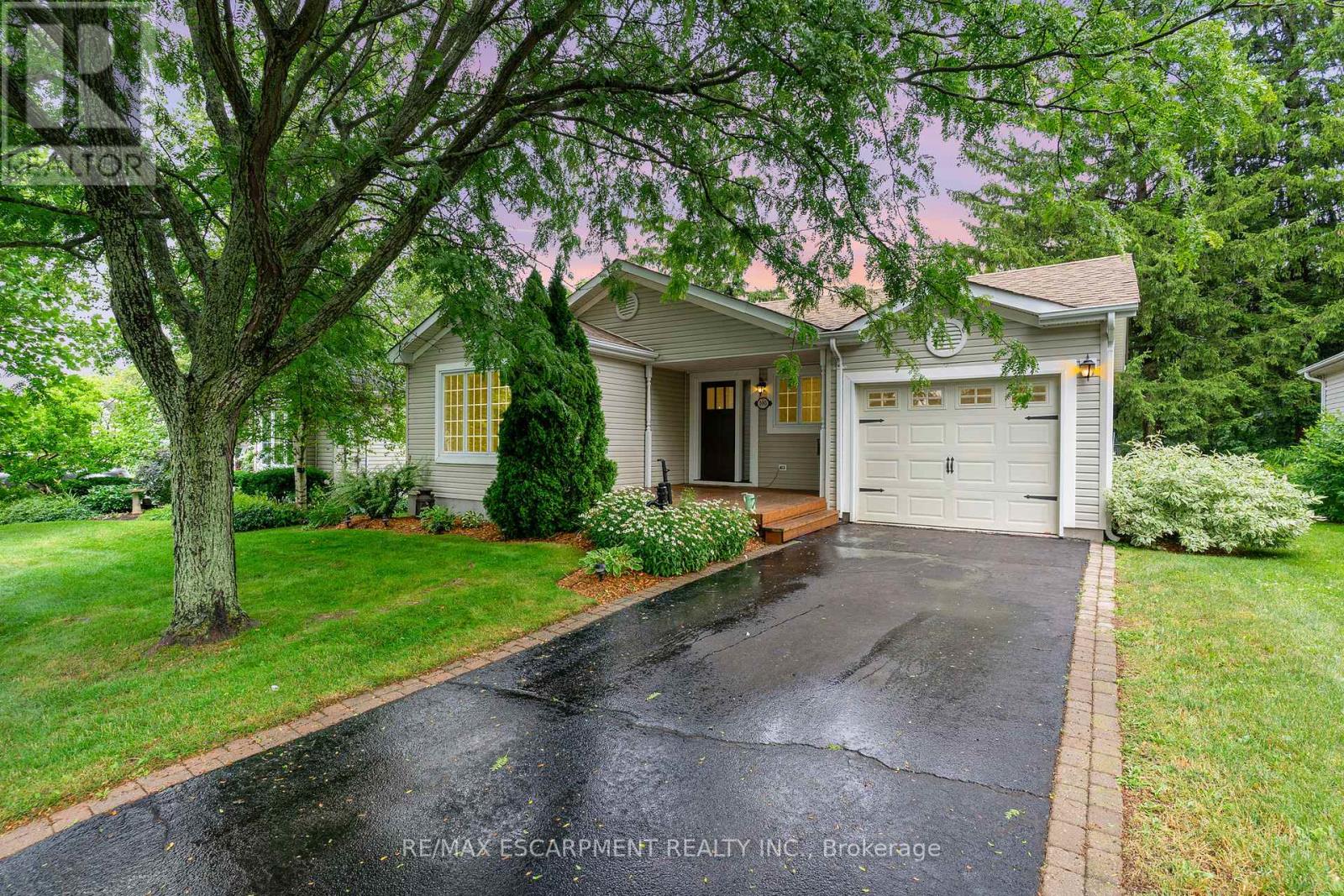 105 GLENARIFF DRIVE, Hamilton, Ontario