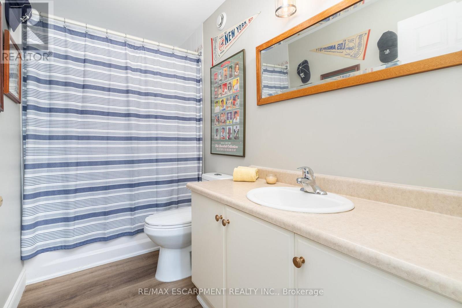105 Glenariff Drive, Hamilton, Ontario  L8B 1A5 - Photo 19 - X12068324