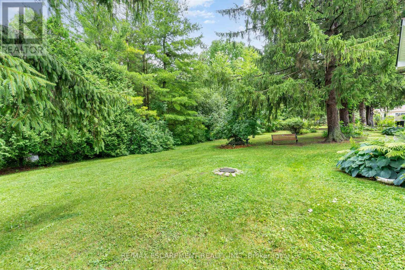 105 Glenariff Drive, Hamilton, Ontario  L8B 1A5 - Photo 27 - X12068324